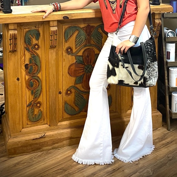 NWT Stella Hi-Rise Super Flare Jeans in white - Picture 8 of 9